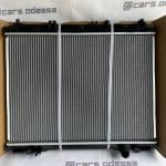 Радиатор охлаждения двигателя KIA Sorento 2002–2009 (25310-3E030)