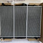Радиатор охлаждения двигателя Mitsubishi Pajero Wagon 2000–2006 (MN135951)
