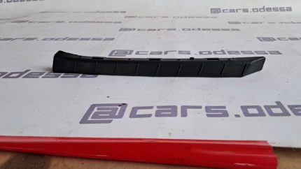 Крепление переднего бампера под фарой левое Hyundai Sonata 2018–2019 (86555C1700)