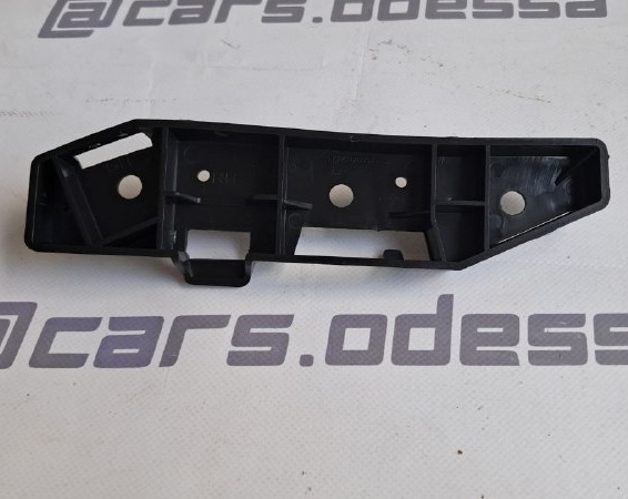 Крепление переднего бампера правое Ford Edge 2015–2018 (FT4Z-17C947-A) Крепление переднего бампера правое Ford Edge 2015–2018 (FT4Z-17C947-A)