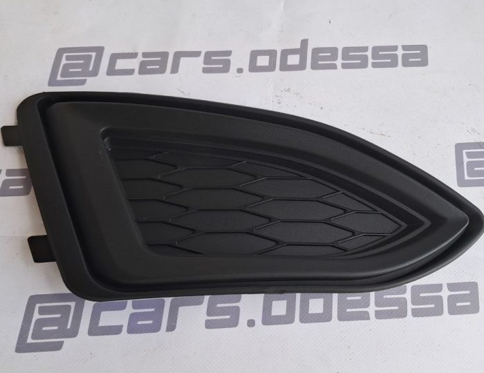 Заглушка противотуманной фары правая Ford Edge 2015–2018 (FT4Z-17B814-AA)