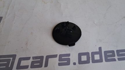 Заглушка буксировочного крюка (передний бампер) — Tesla Model 3 Highland 2024–2026 1694316-00-E