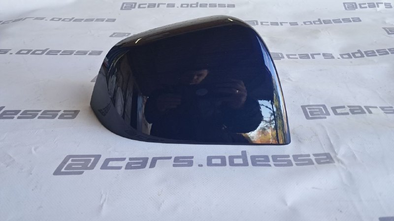 Накладка зеркала правая для Tesla Model Y — 149559400 Накладка зеркала правая для Tesla Model Y — 149559400