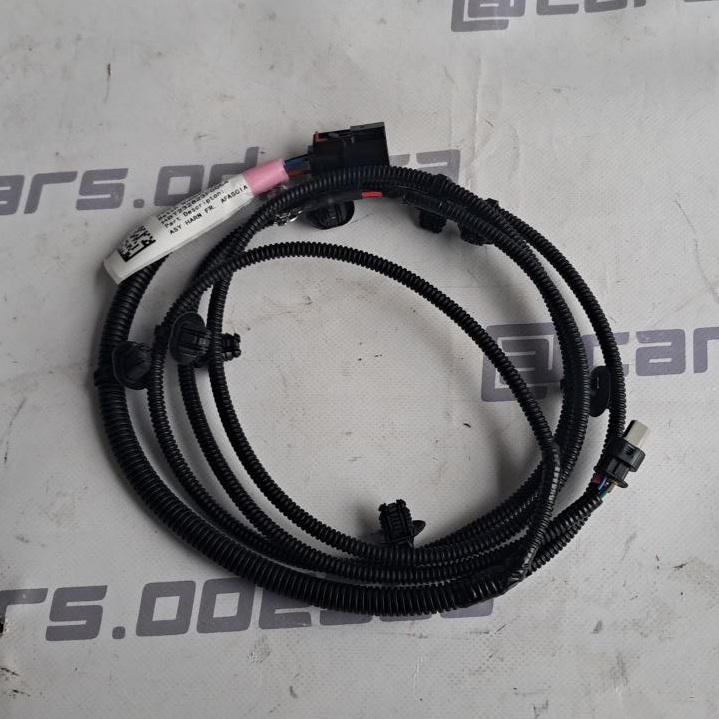 Проводка переднего бампера Tesla Model 3 (Highland) 2024 — 1897318-00-B Проводка переднего бампера Tesla Model 3 (Highland) 2024 — 1897318-00-B